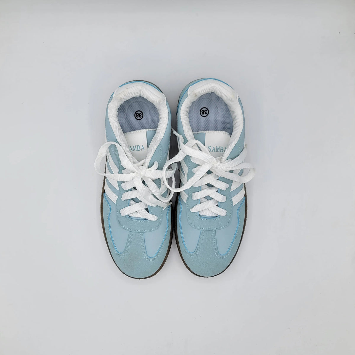 Classis Retro Sneakers 02