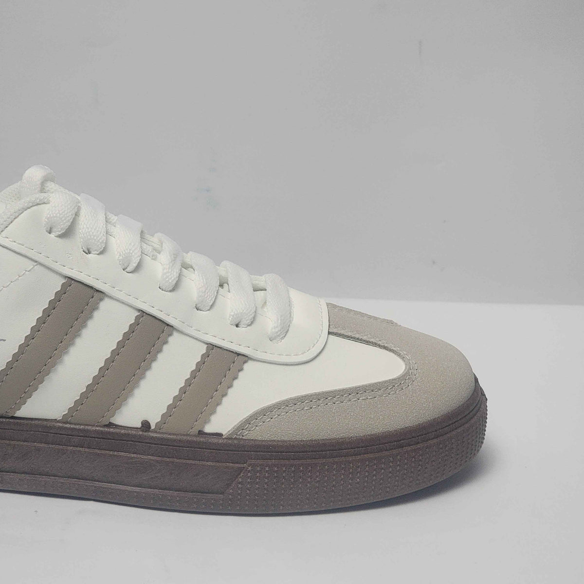 Classic Retro Streetwear Casual Sneakers