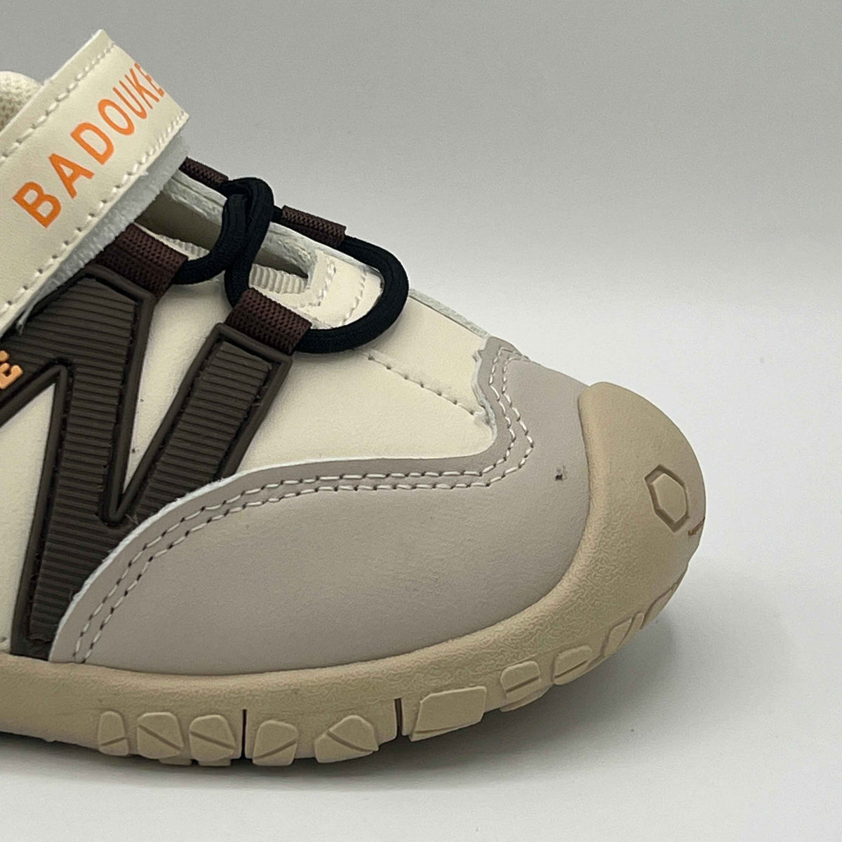 Badouke N-Logo Casual  Sneakers (HR 8)