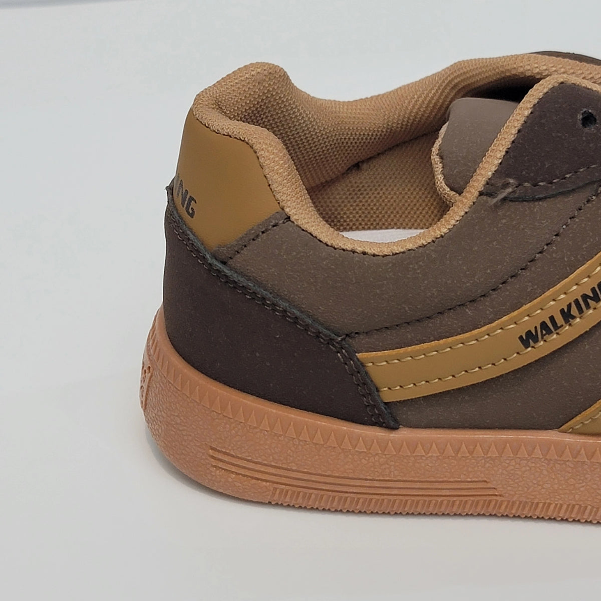 Classic Sneakers 02
