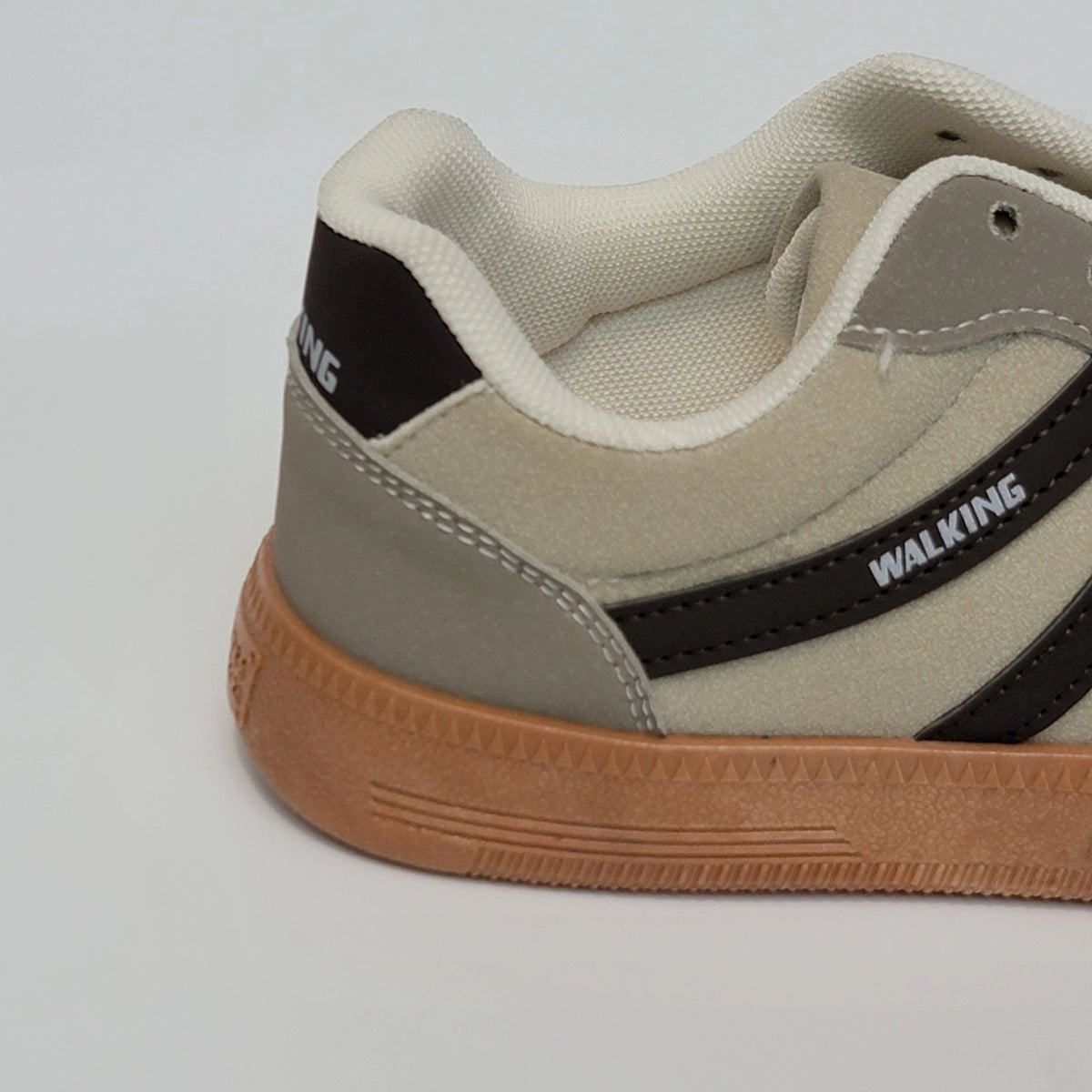 Classic Sneakers 02