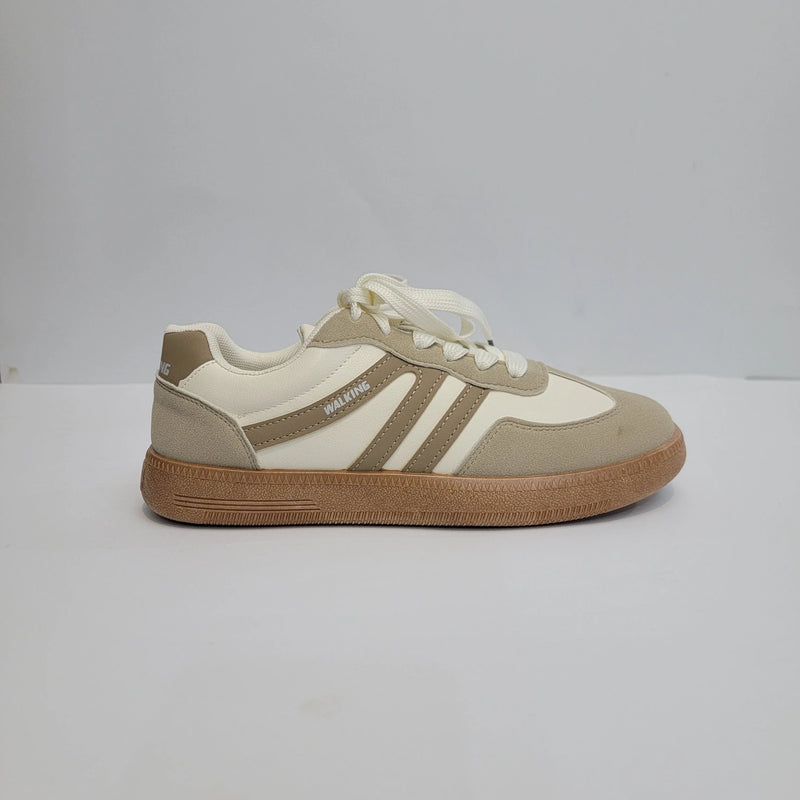 Cross B. beige classic lace-up sneaker, front view