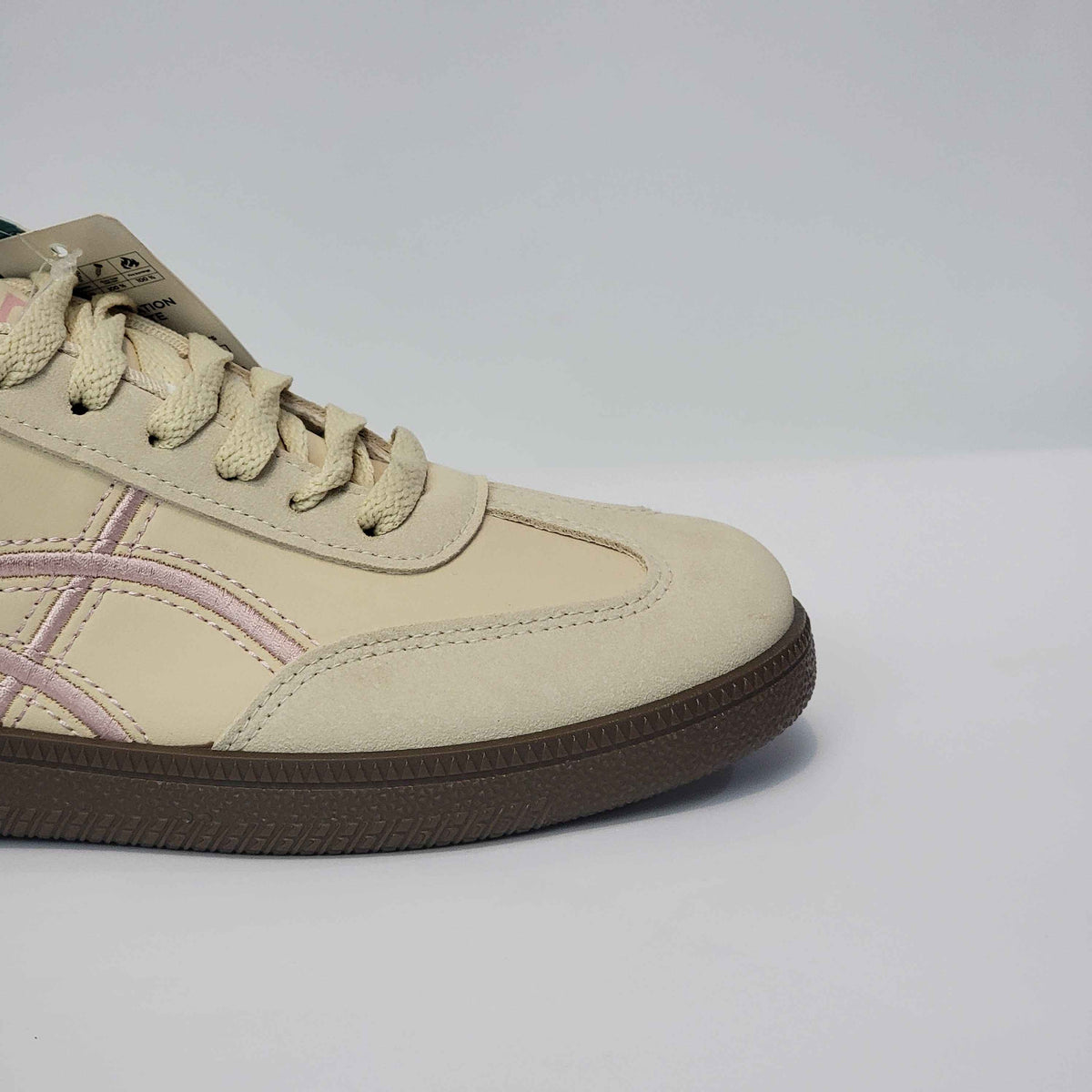 Deluxe Cross-Stripe Low-Top Runners