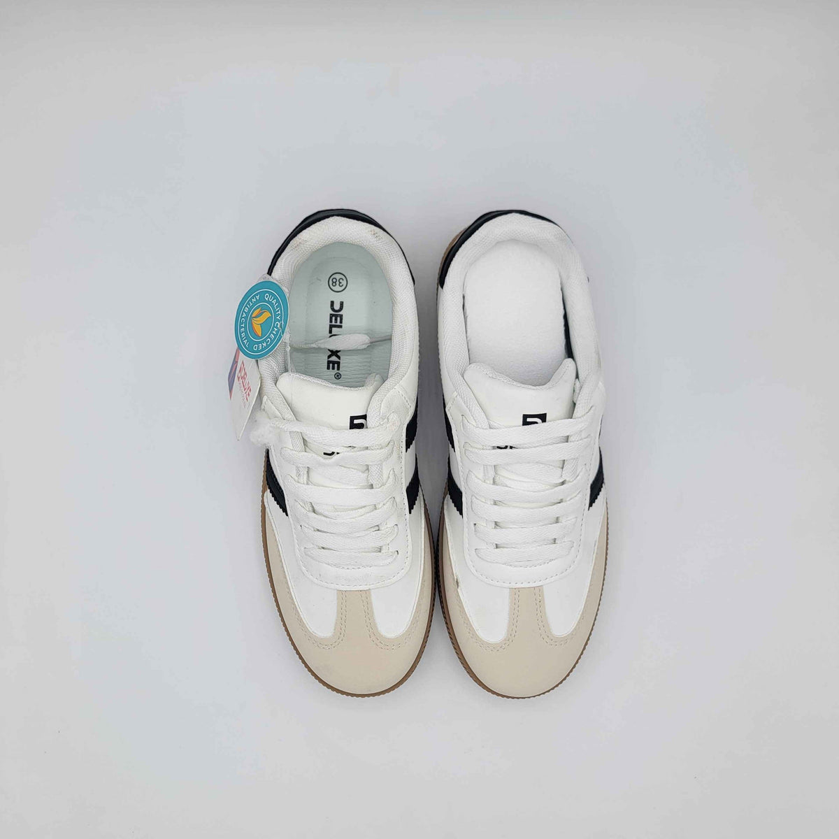 Deluxe Two-Stripe Low-Top Runners