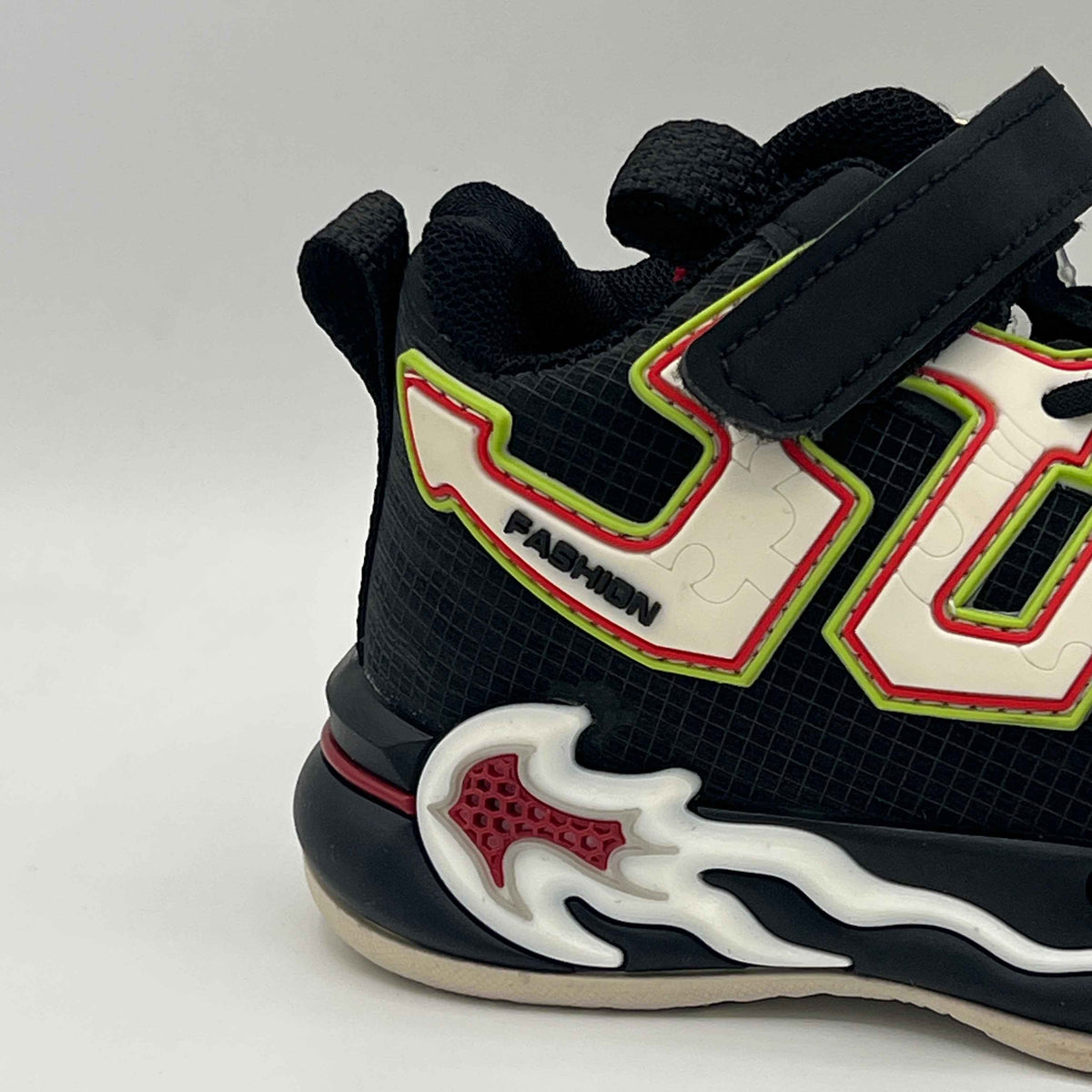 Fashion Flame Mid-Top Sneakers (CG 09)