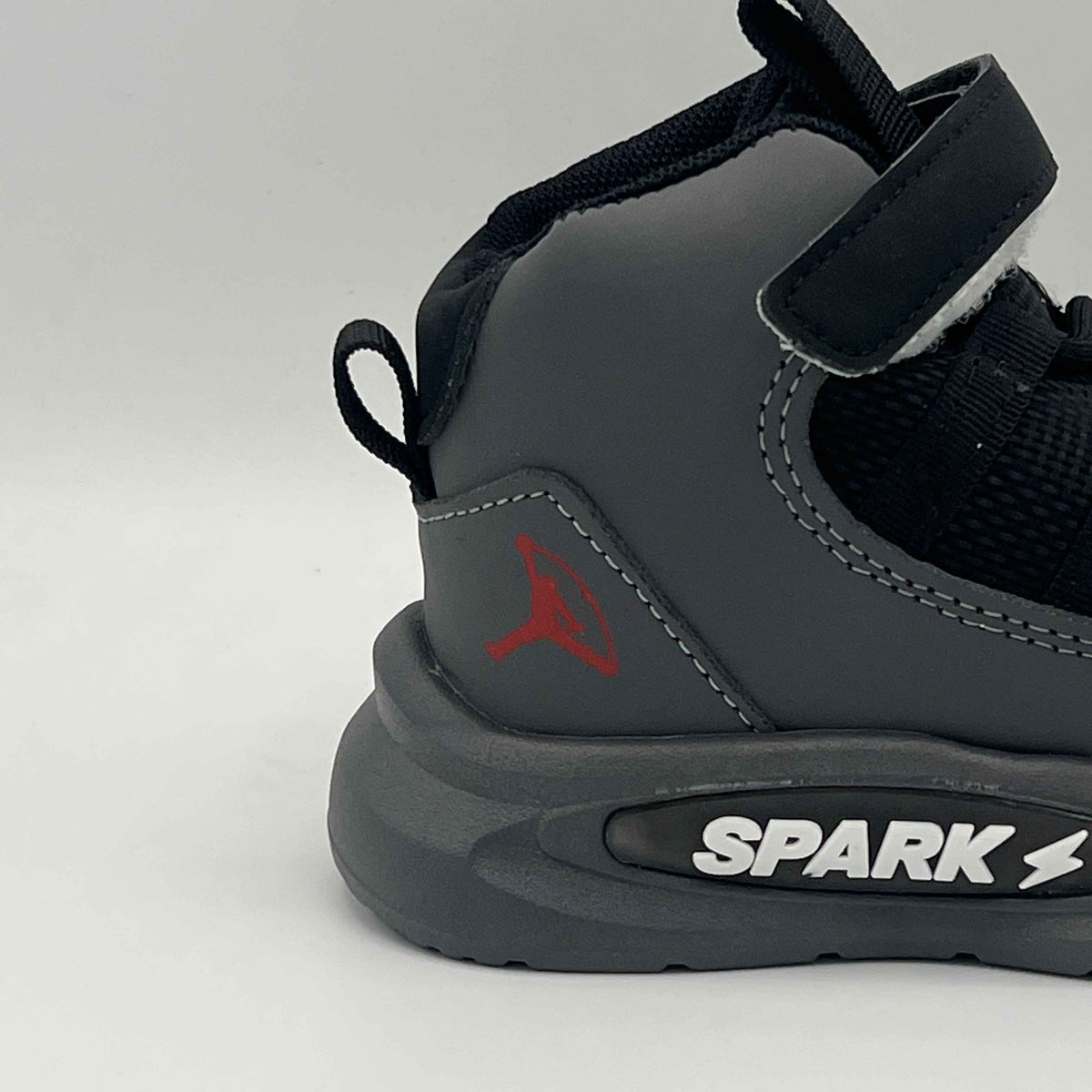 Fashion Spark Series Mid-Top Athletic Sneakers (Hlb-03)