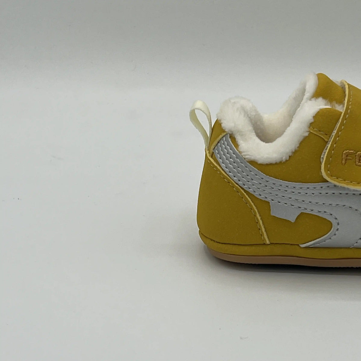 FETU Warm Fur-Lined Soft Sole Crib Shoes (6181)