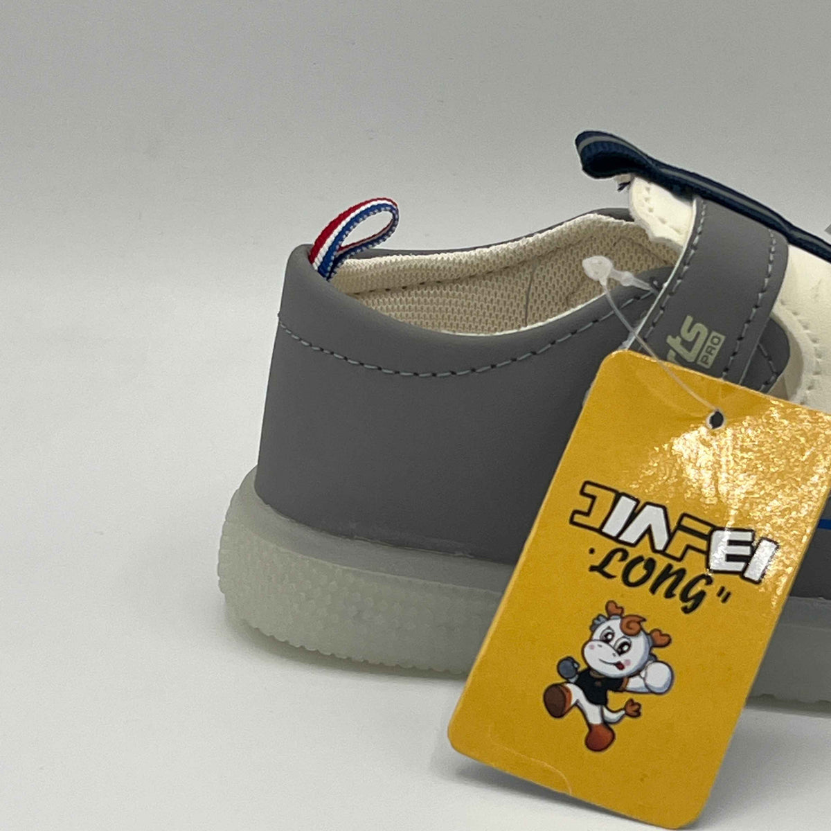 Jinfeilong Premium Cartoon Edition Slip-On Shoes (Bt-762)