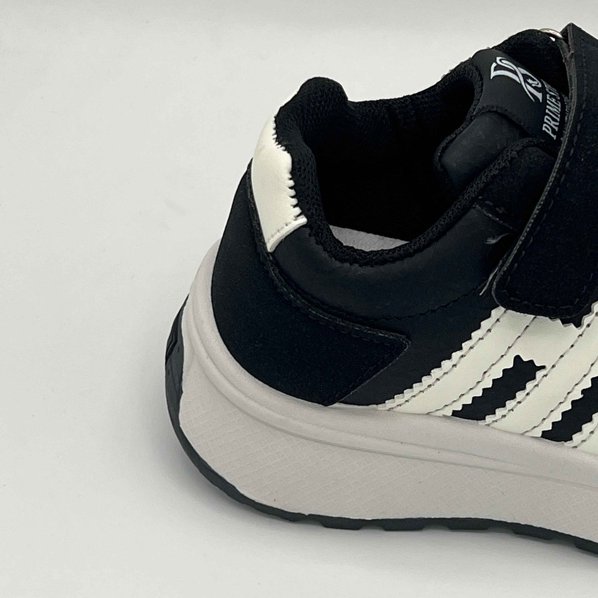 Three-Stripe  Sneakers - Prime Step