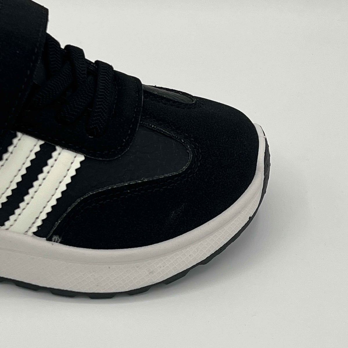 Three-Stripe  Sneakers - Prime Step