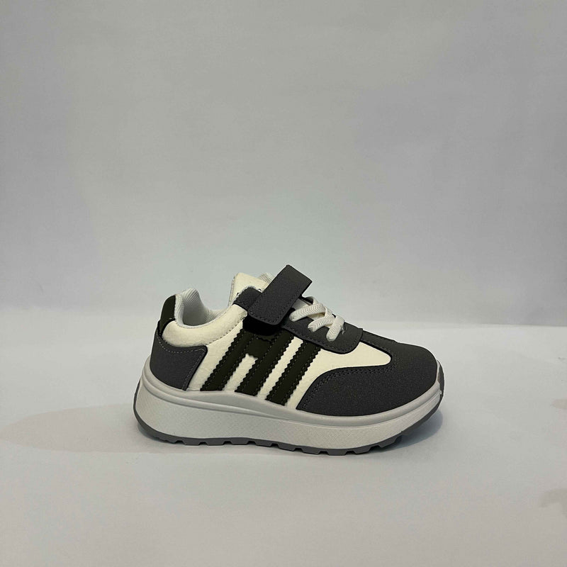 Three-Stripe Sneakers - Prime Step