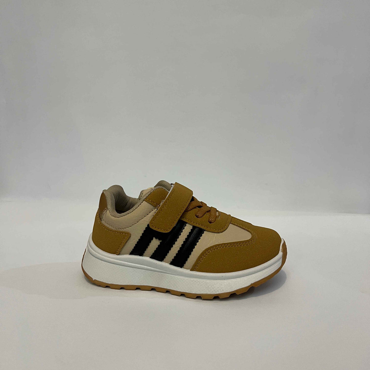 Three-Stripe Sneakers - Prime Step