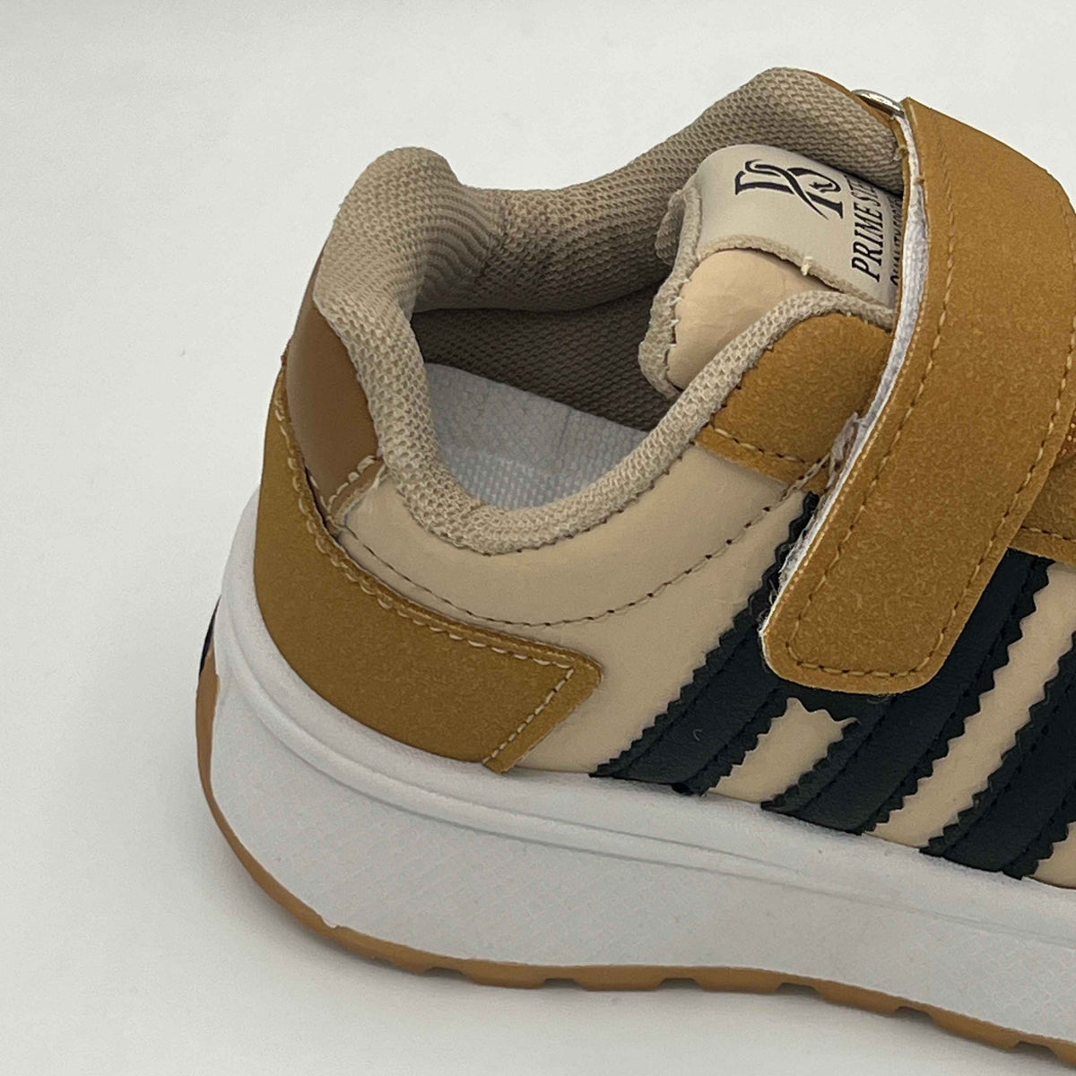 Three-Stripe Sneakers - Prime Step