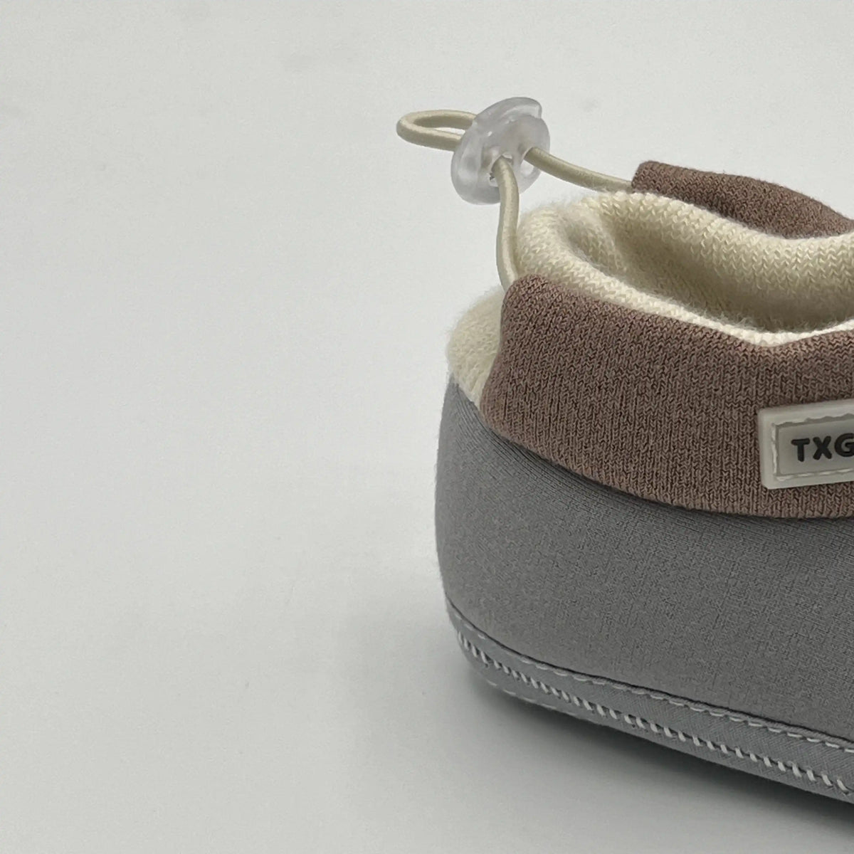 TXGGOU Bear Emblem Soft Warm Infant Booties (6611)